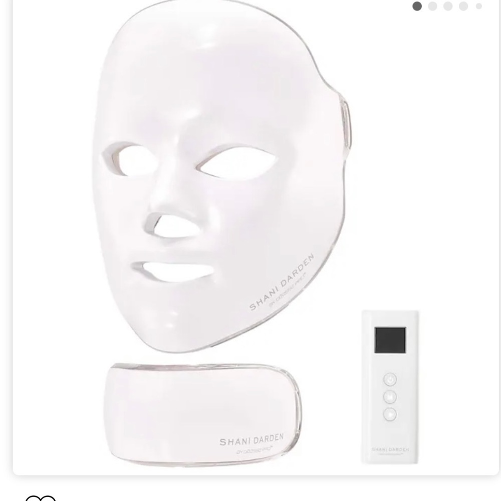 Shani Darden by Déesse PRO LED Light Mask FDA approved 
LED Light Therapy mask